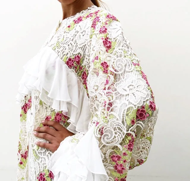 AW19 STUNNING ITALIAN LACE  ABAYA WITH RUFFLES