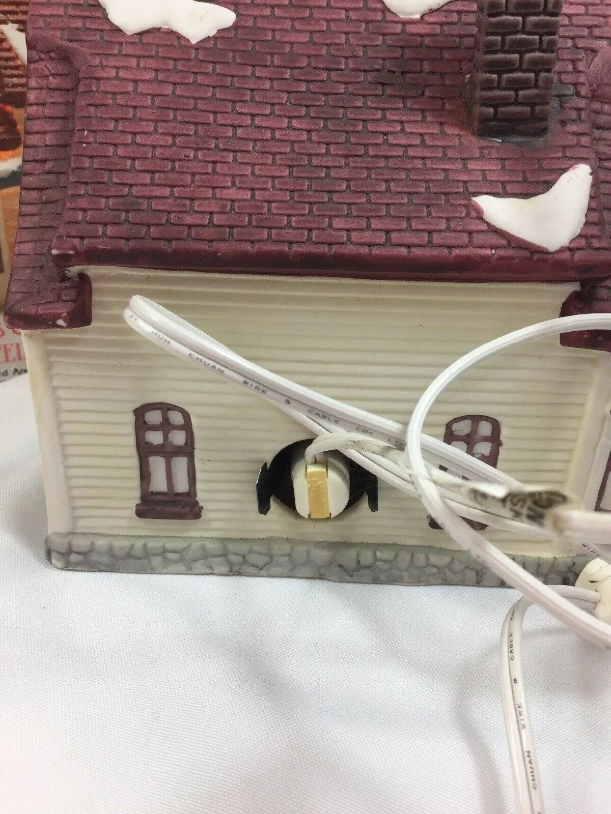 Dickens Collectibles Holiday Expressions English Manor Lighted House Vintage