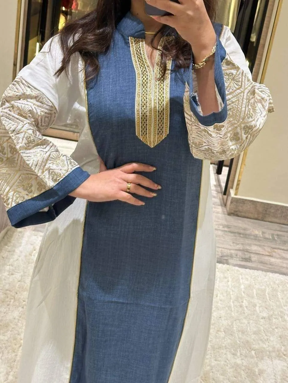 Embroidered linen abaya