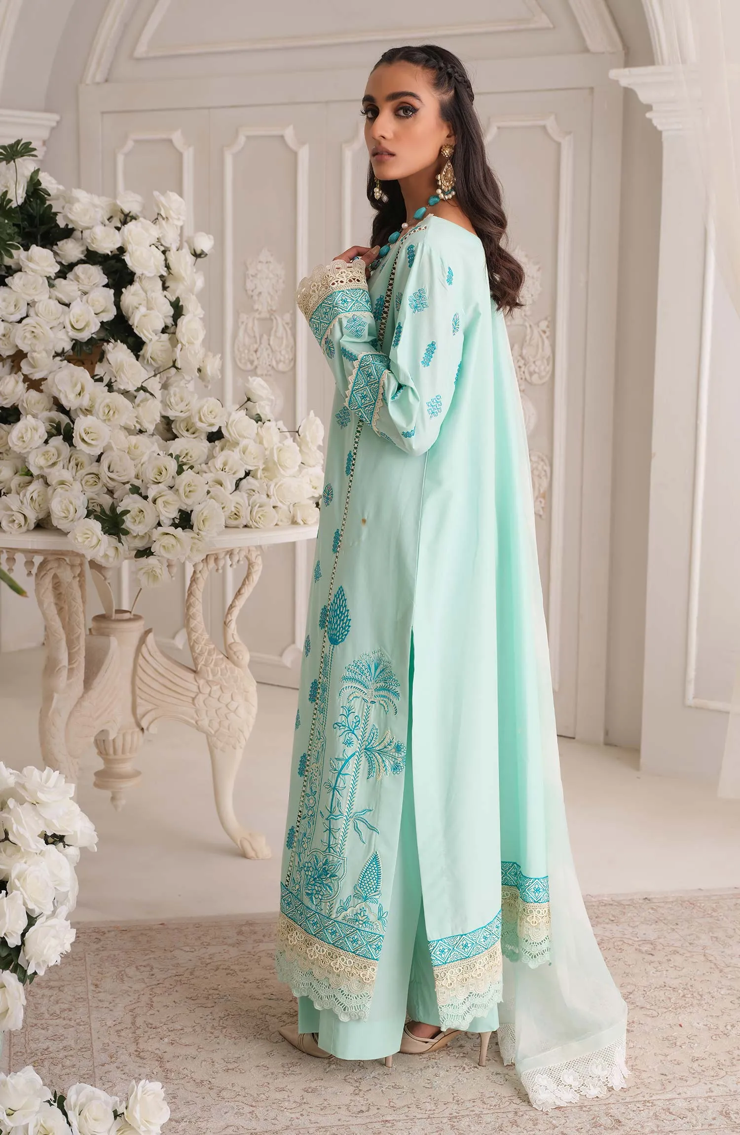 HOLIDAY (MLRD-012) |  Maryum N Maria Luxury Pret Eid Edit 2022 | Stitched Ready to Wear Suits
