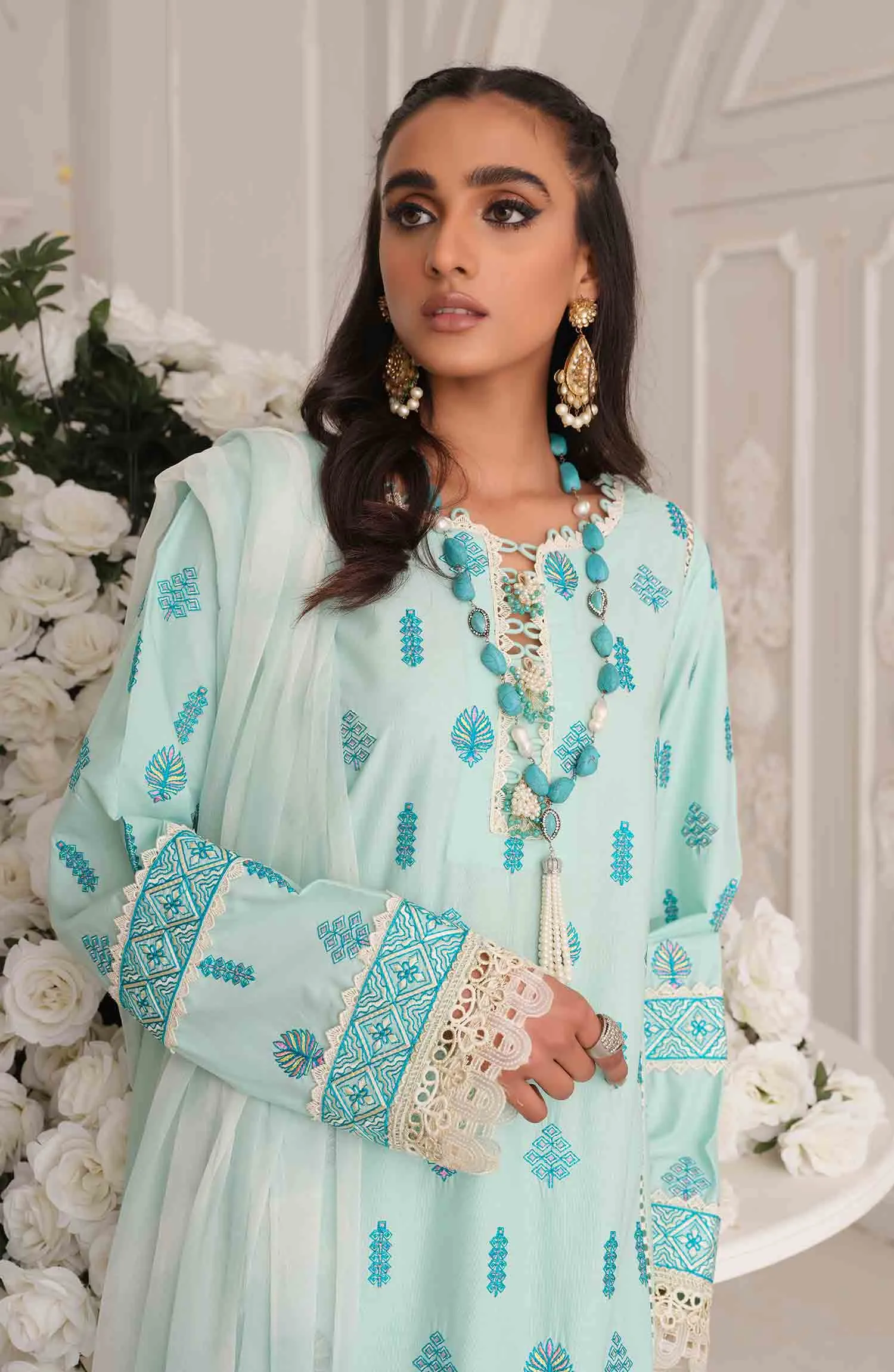 HOLIDAY (MLRD-012) |  Maryum N Maria Luxury Pret Eid Edit 2022 | Stitched Ready to Wear Suits