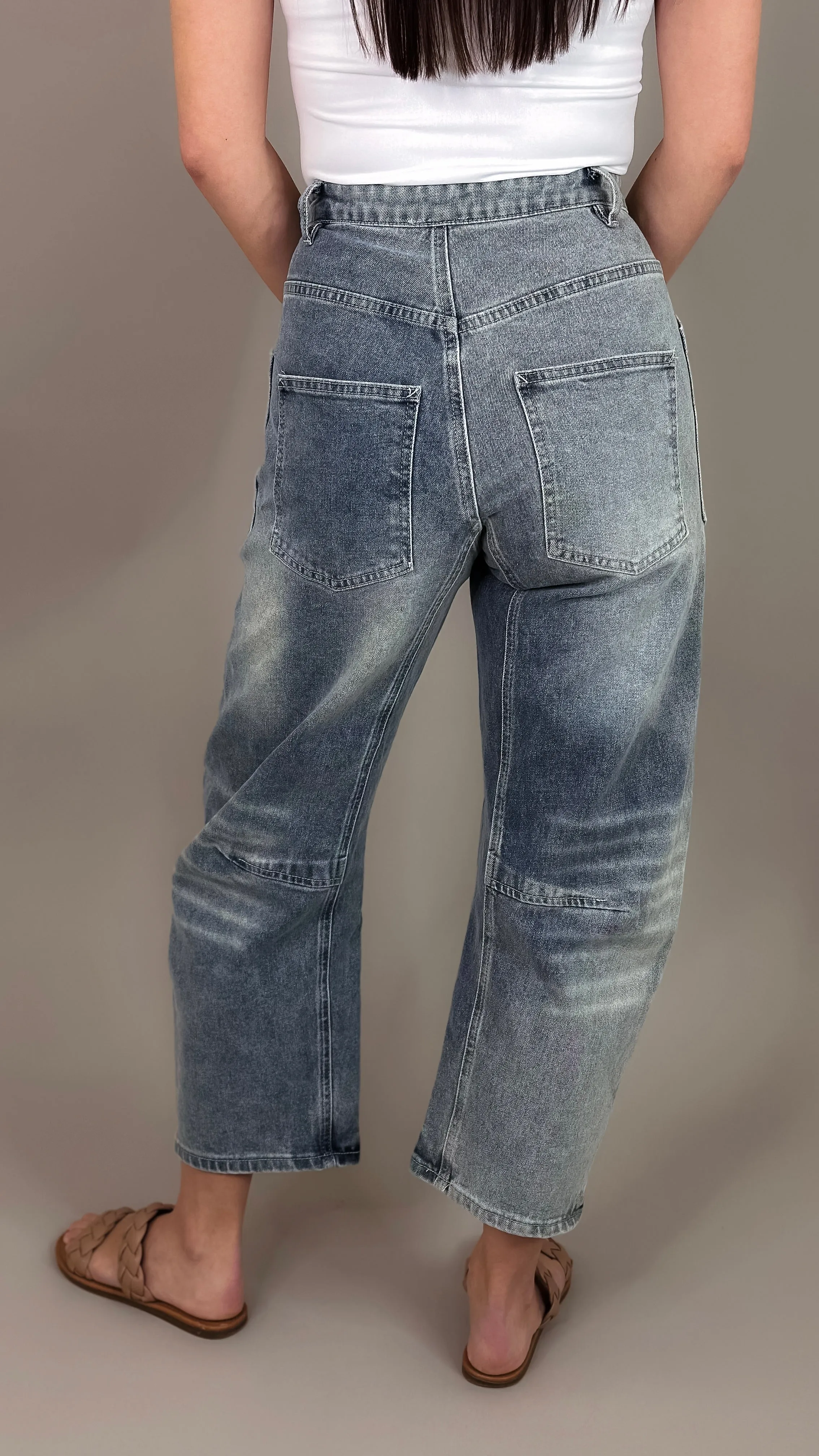 Indifferent Barrel Jeans