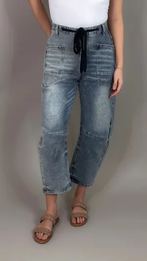 Indifferent Barrel Jeans