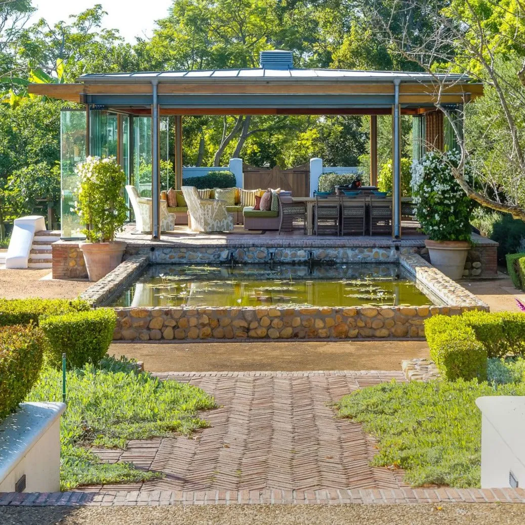Lapiz Lazuli - Constantia, Cape Town