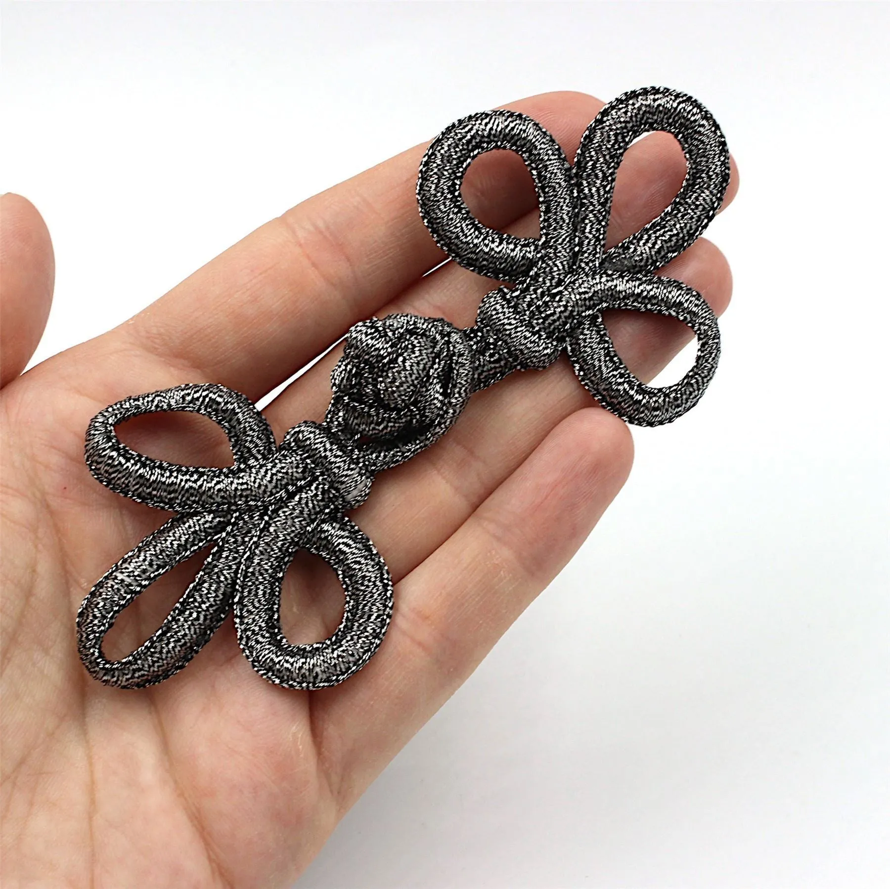 Looped Metallic Frog Fastening 11cm 9819