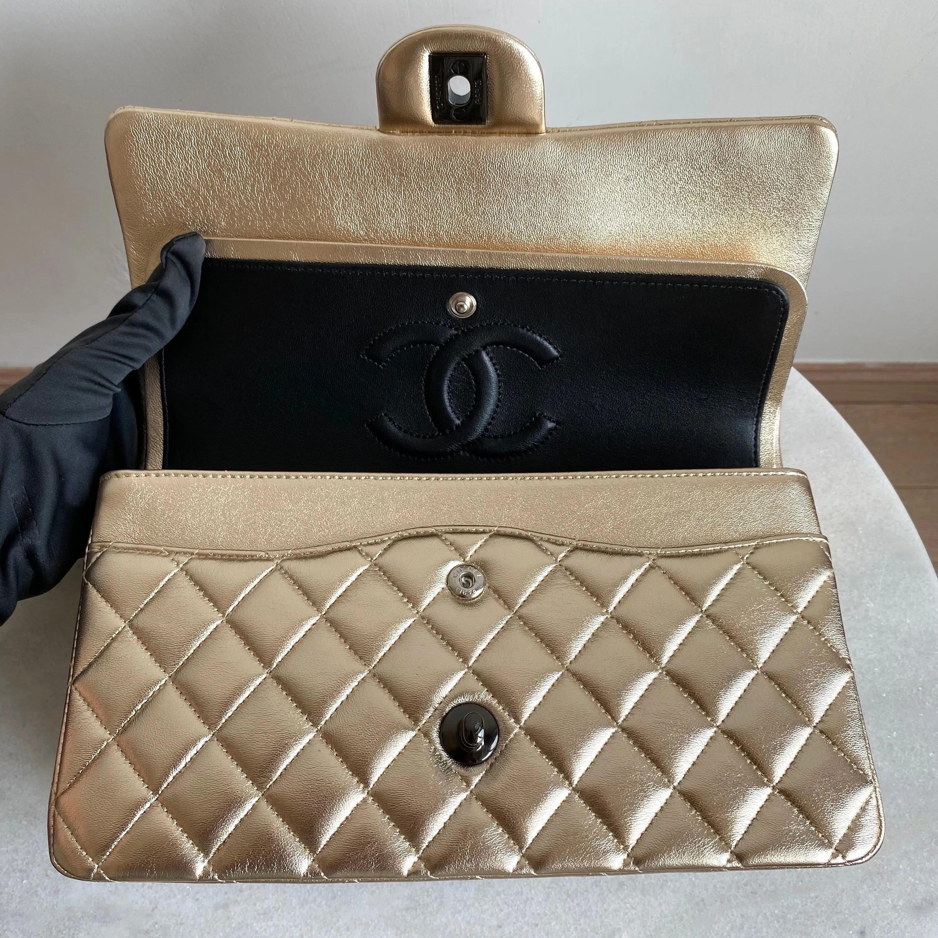 Medium Classic Double Flap Bag in 21S Metallic Gold Lambskin