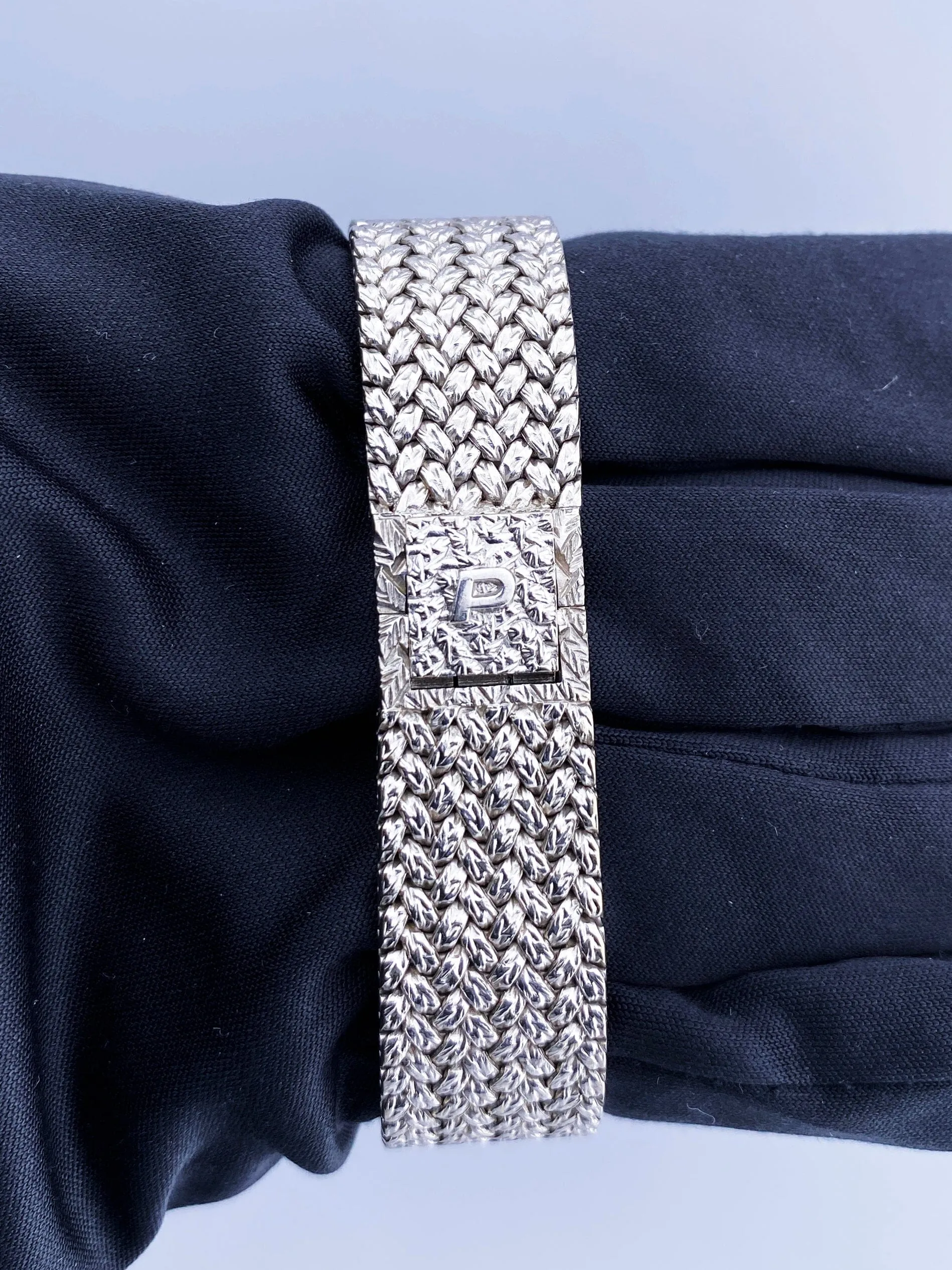 Piaget 9802D2 Lapis Lazuli Pave Dial 18K White Gold Ladies Watch