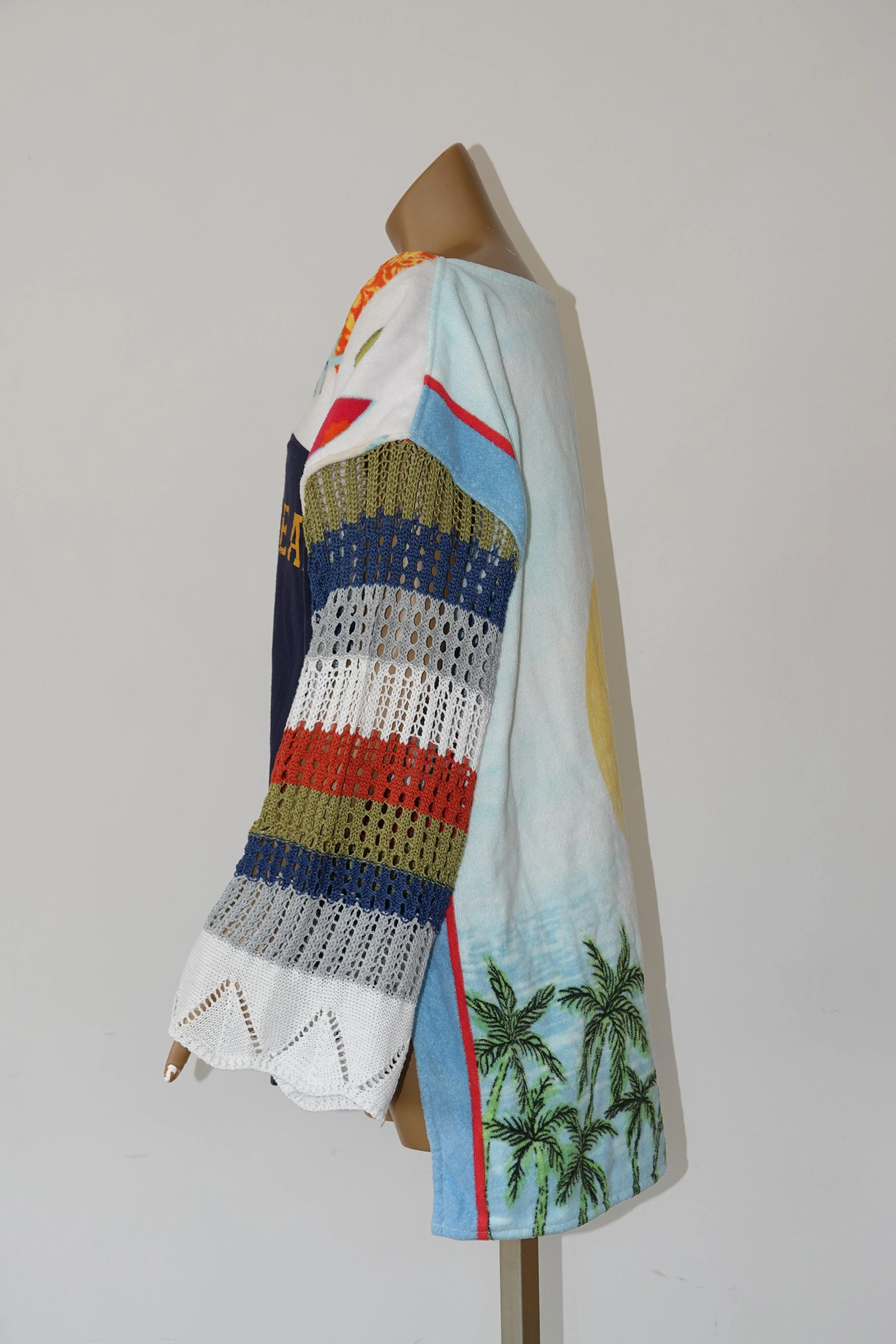 Reclaimed Be My Light House Pullover