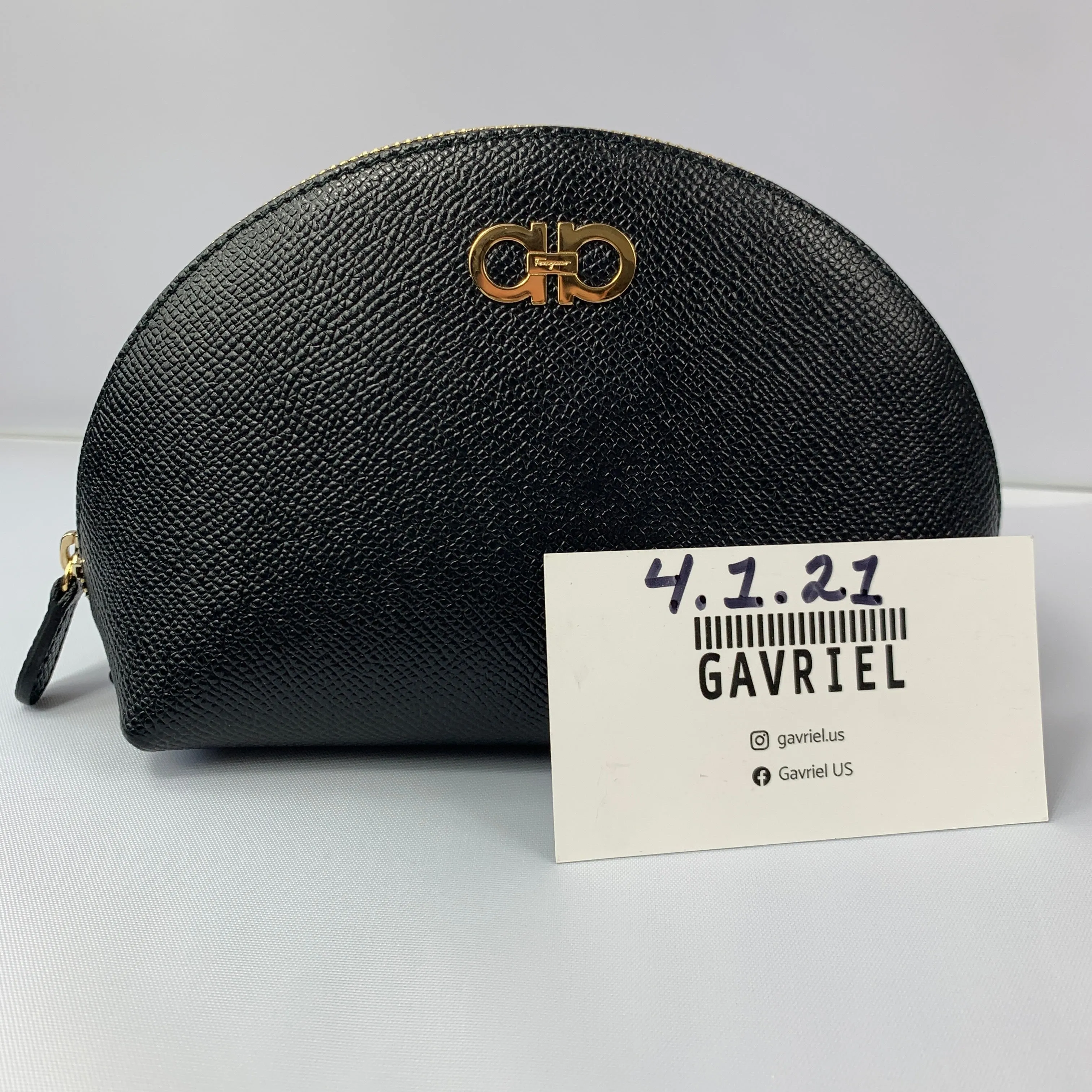 Salvatore Ferragamo Cosmetic Zip Pouch in Nero