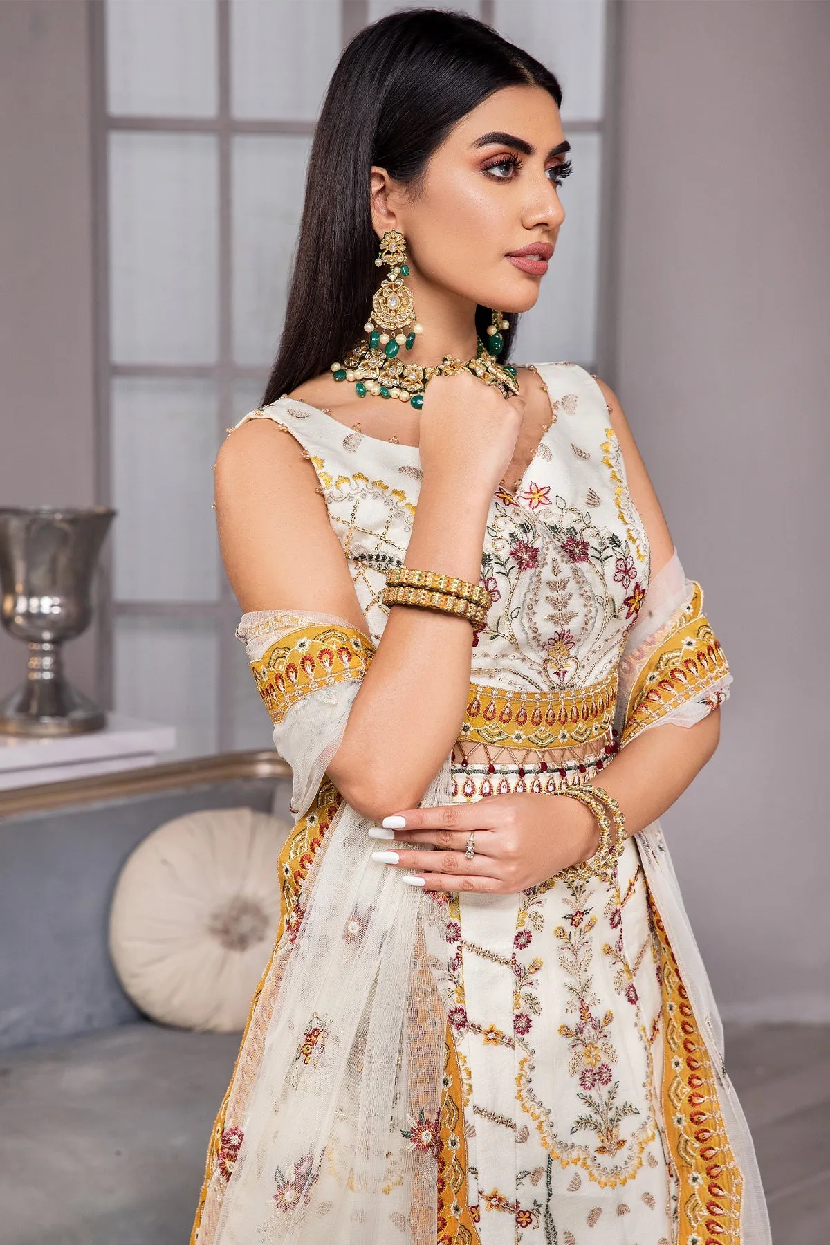 Sawera Alizeh Fashion Vasl-e-Meeras Festive Edition 2022 | Unstitched Embroidered Chiffon Suits Alizeh Fashion Vasl-e-Meeras Festive Edition 2022 | Unstitched Embroidered Net Suits