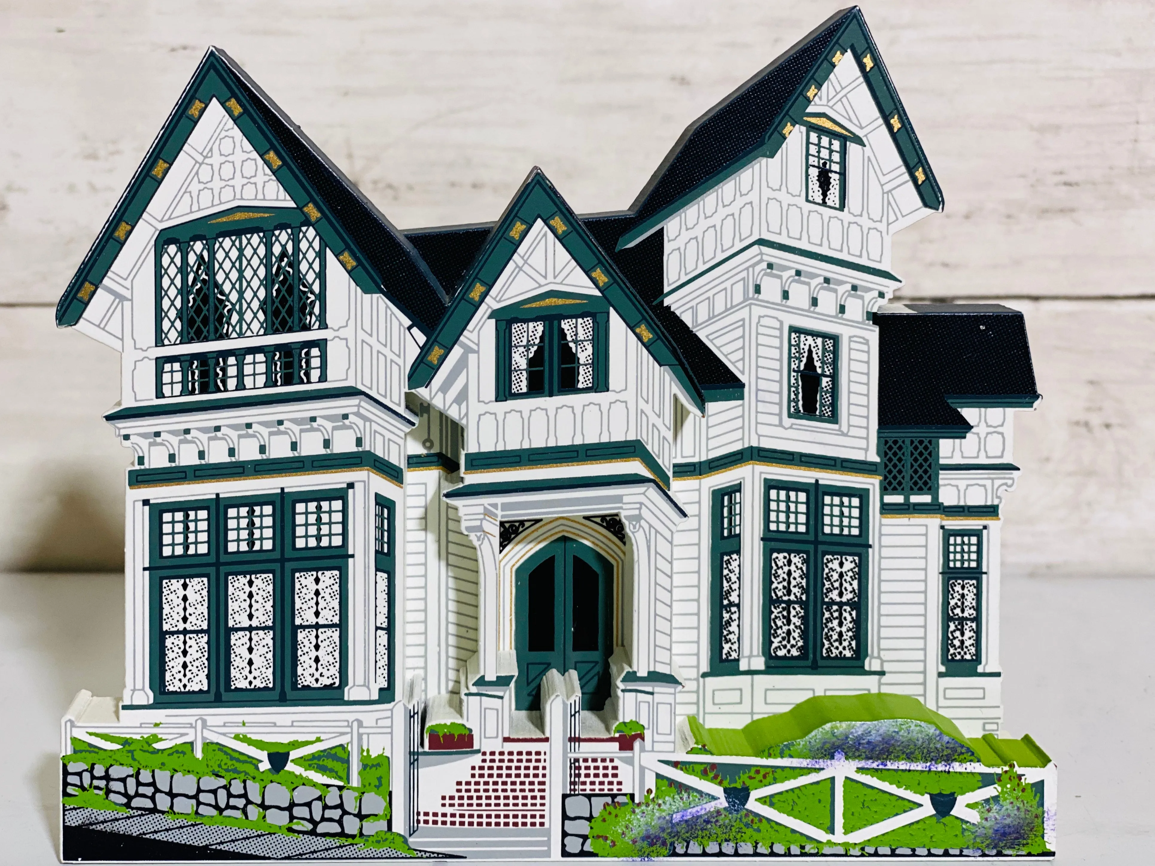 Shelia's Collectible Houses
