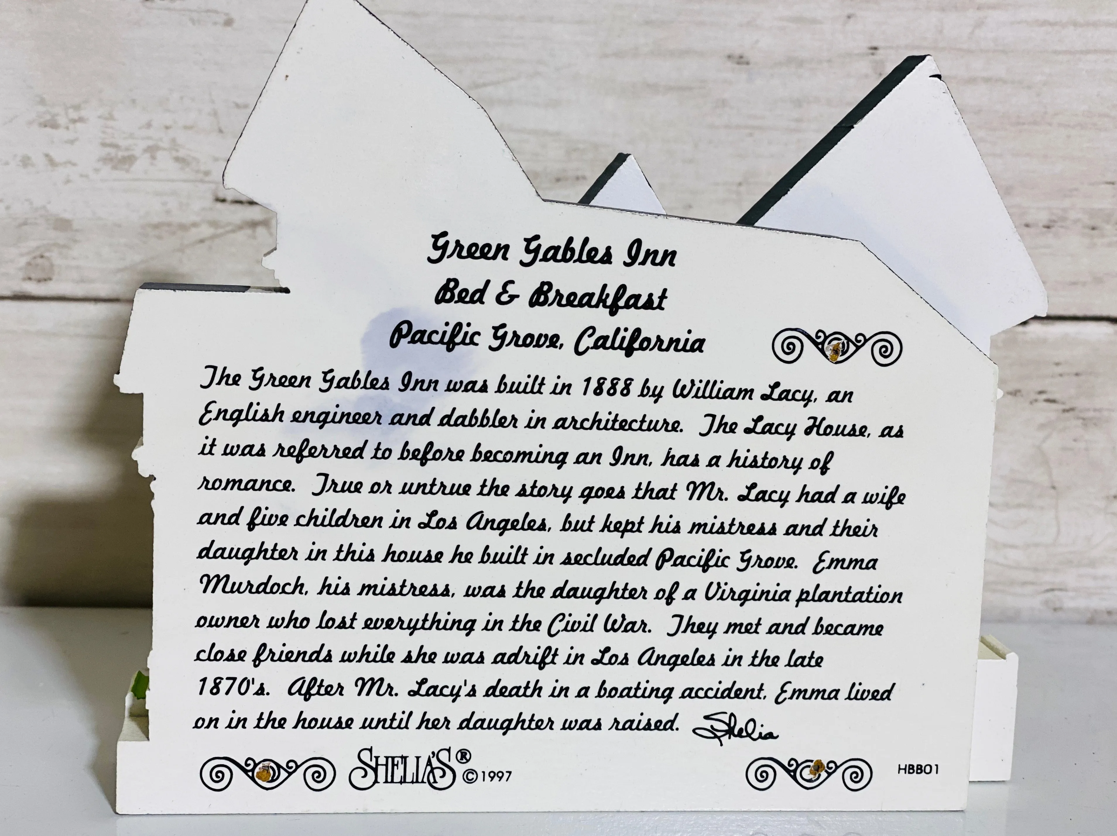 Shelia's Collectible Houses