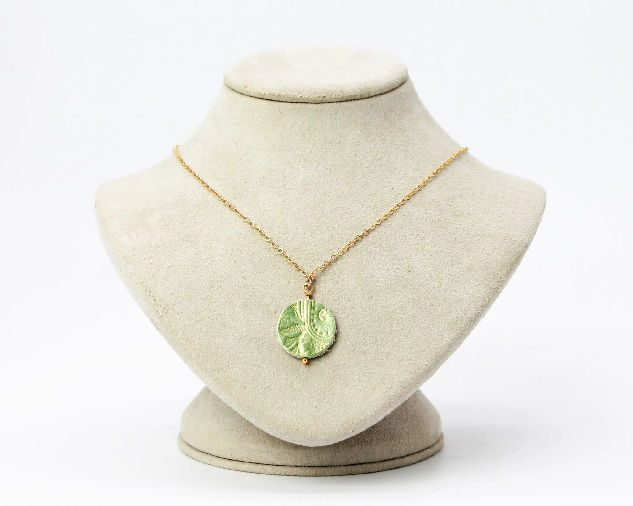 Single Disc Necklace / Golden Elemental